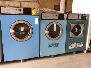 Ưu nhược điểm của việc sử dụng máy giặt công nghiệp cũ